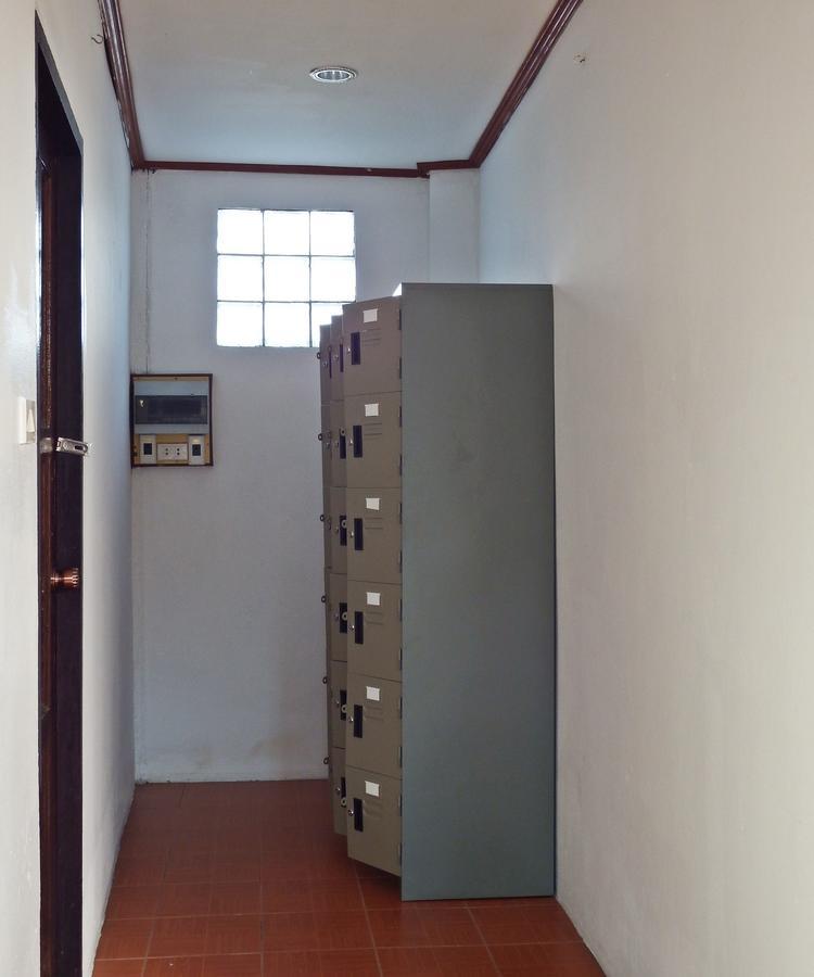 White Rabbit Hostel Baan Khai Exterior photo